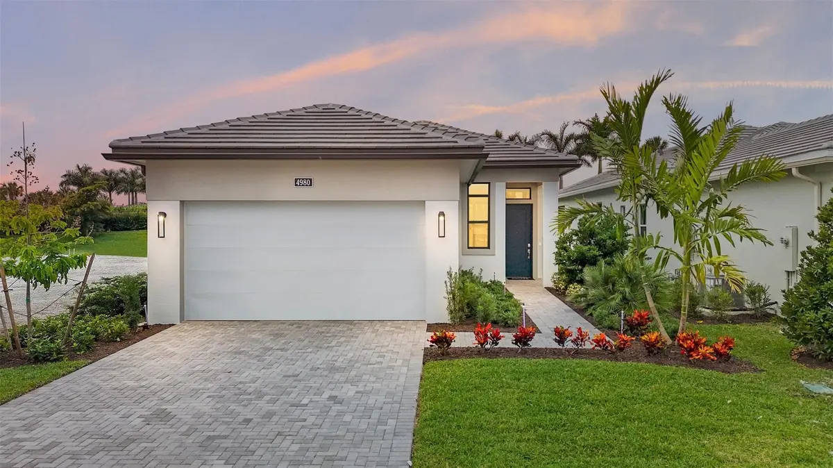 Photo 1 at 4980 Saint Armands Way, Westlake