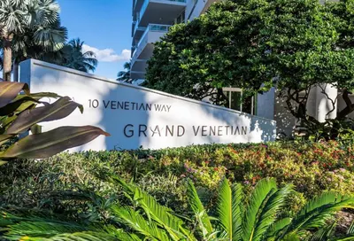 10 Venetian Way 502, Miami Beach – sold