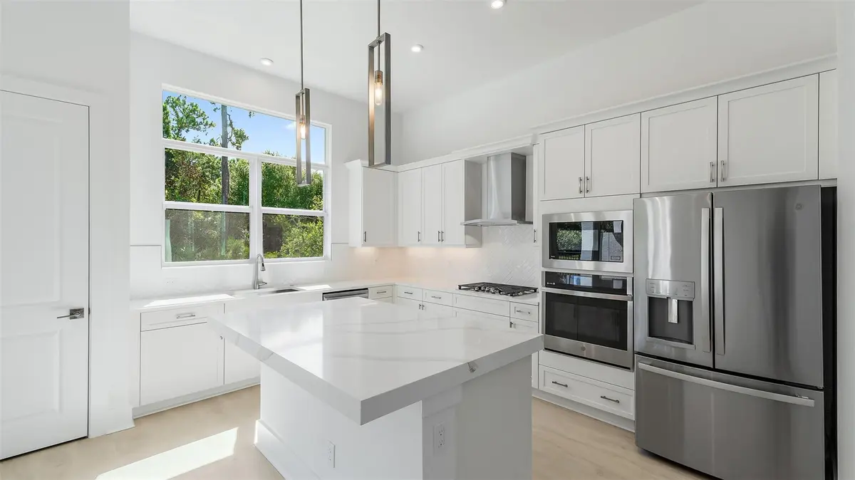Photo 8 at 228 SE Via Sangro, Port St. Lucie