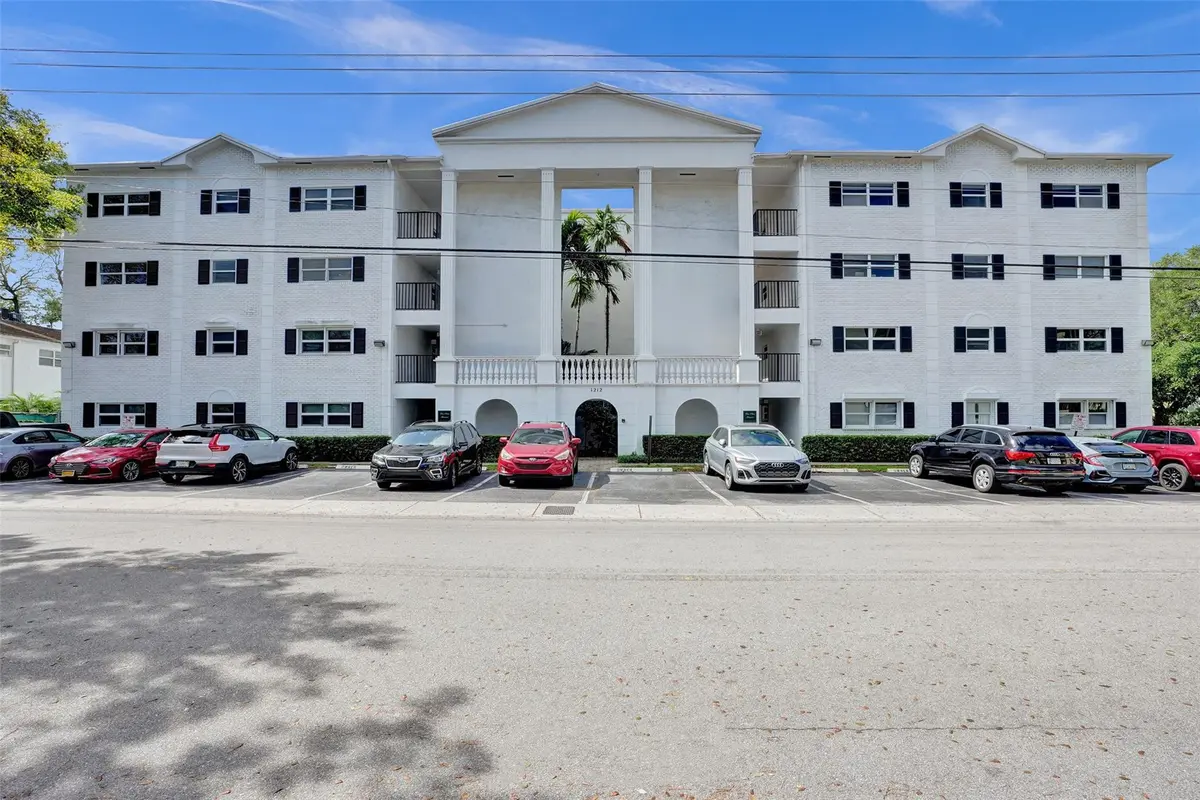 Photo 1 at 1212 SE 2nd Court 201, Fort Lauderdale