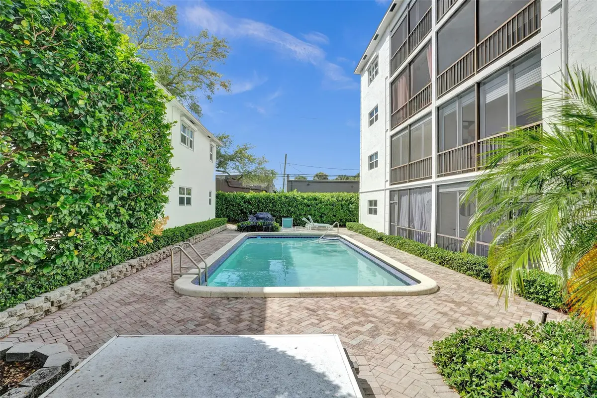 Photo 6 at 1212 SE 2nd Court 201, Fort Lauderdale