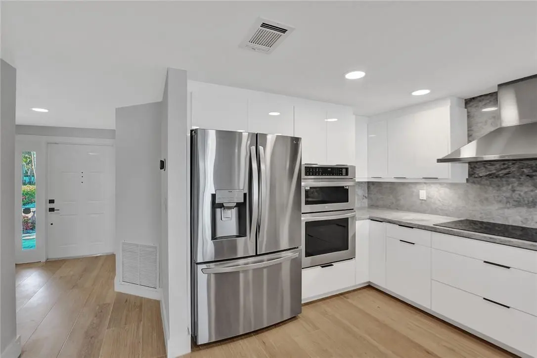 Photo 7 at 876 Jeffery Street, Boca Raton