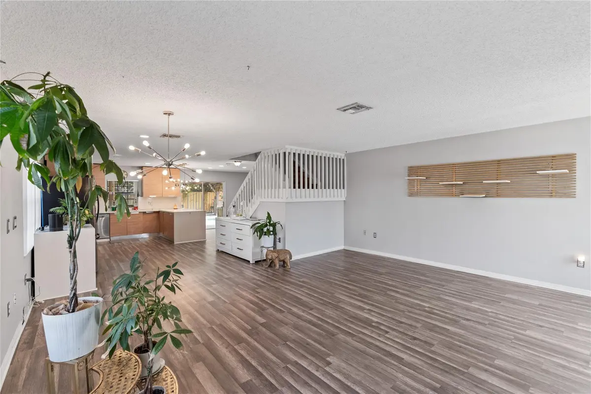 Photo 4 at 520 Sumter Avenue, Davie