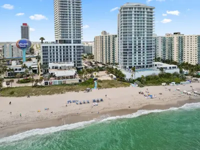 4001 S Ocean Drive 14D, Hollywood – Condominium for sale