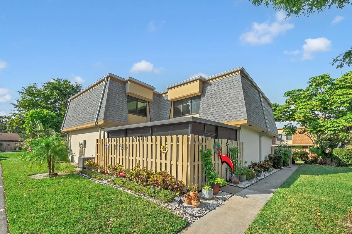 Photo 1 at 747 NW 30th Avenue D, Delray Beach