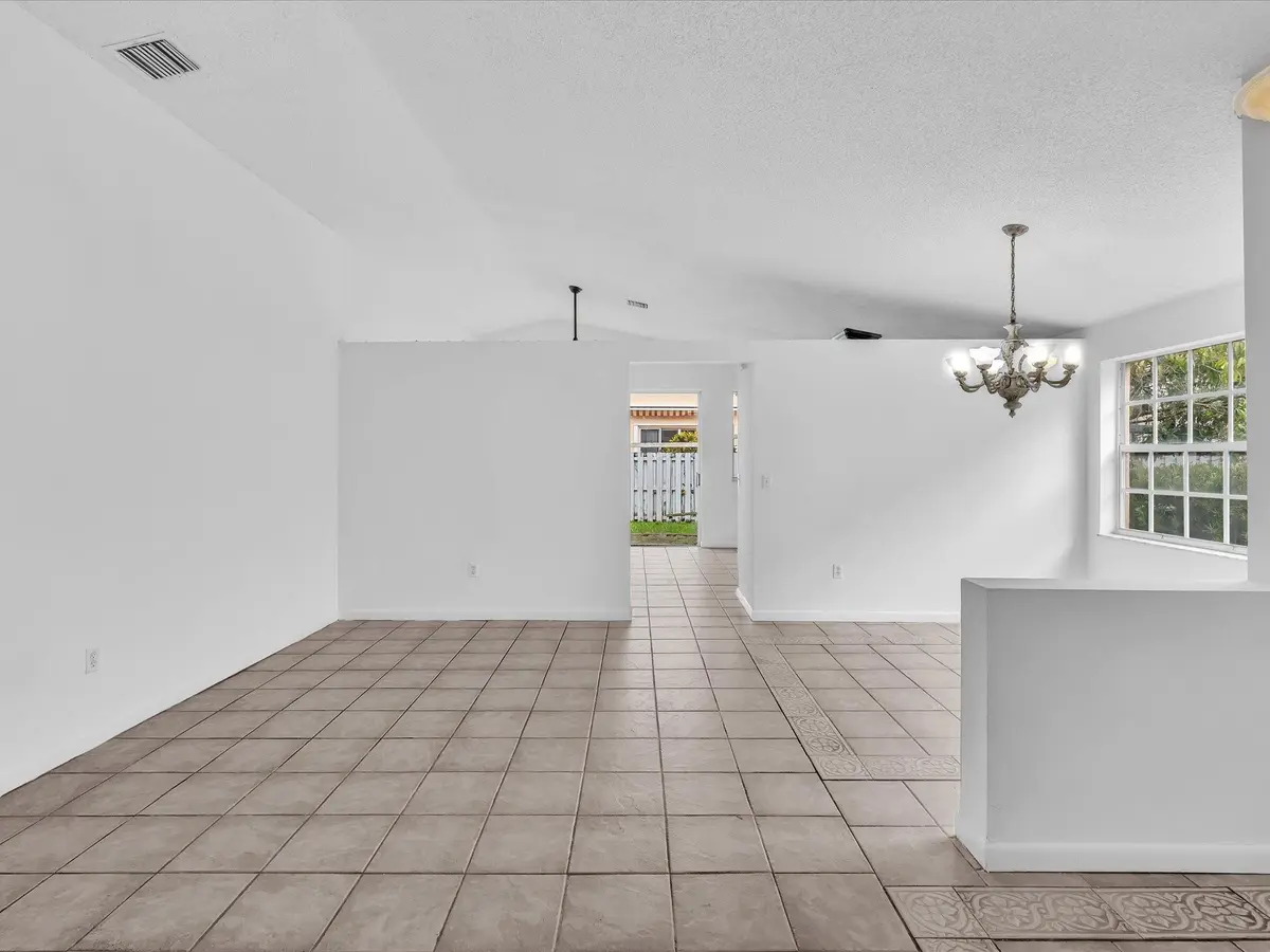 Photo 3 at 15817 4th Court, Pembroke Pines