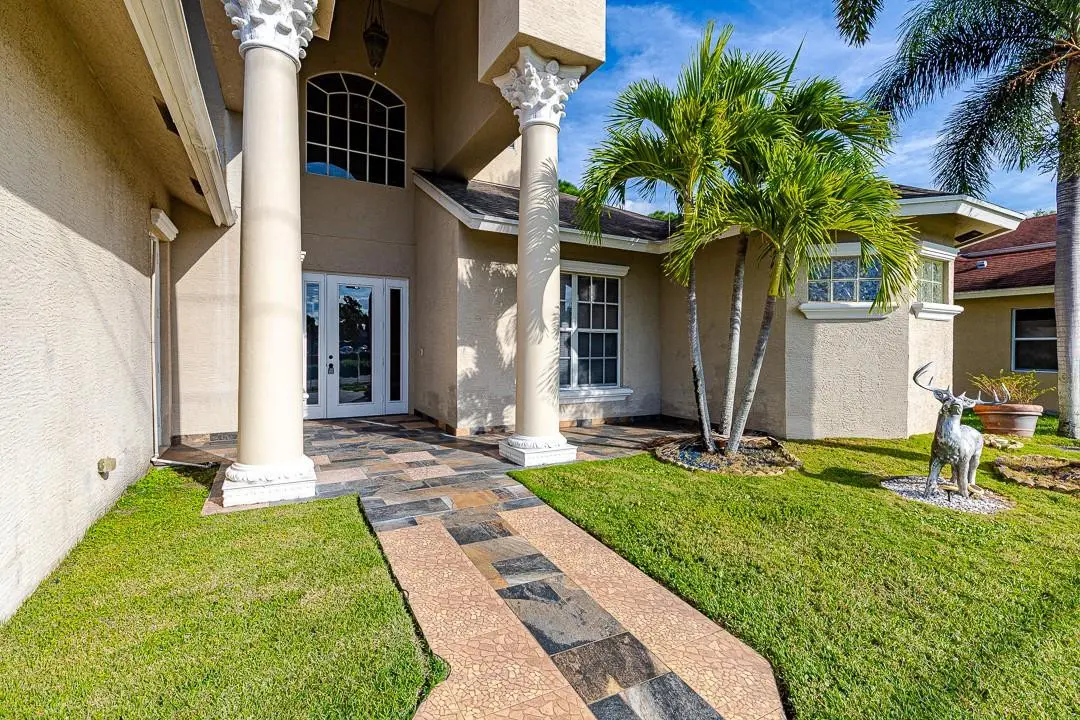 Photo 4 at 2081 SW Bayshore Boulevard, Port St. Lucie