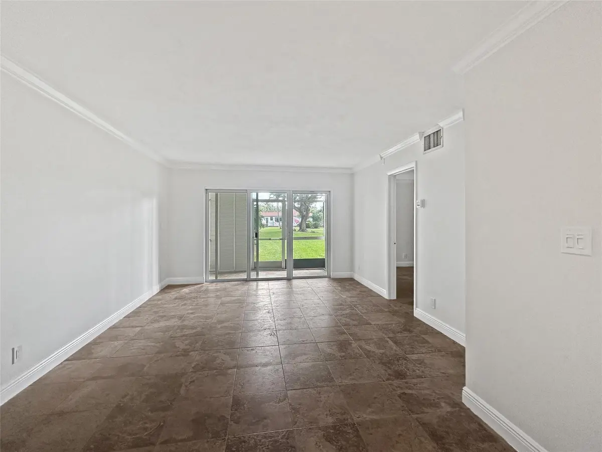 Photo 6 at 2970 NE 16th Avenue 102b, Oakland Park