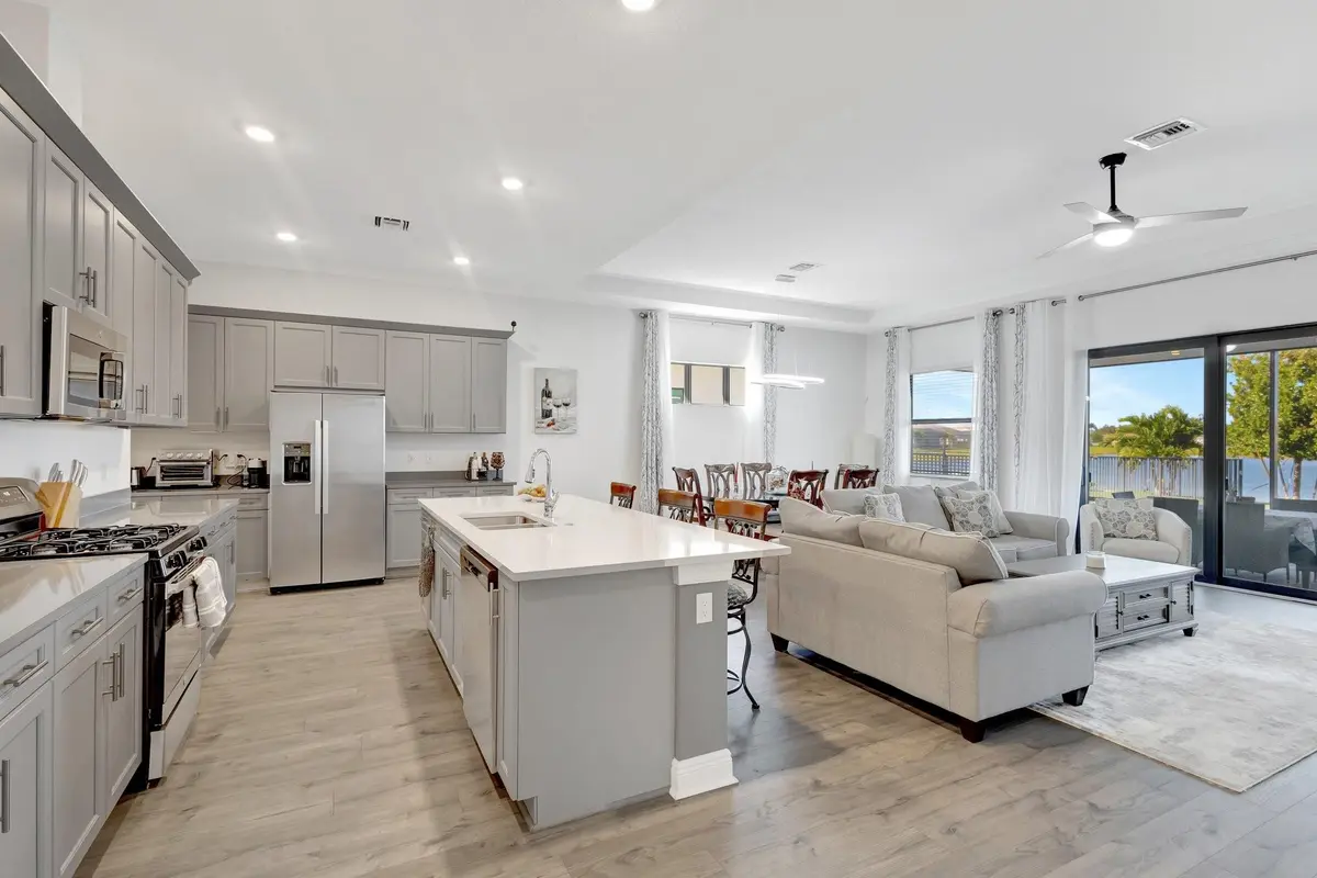 Photo 5 at 15865 Key Biscayne Lane, Westlake