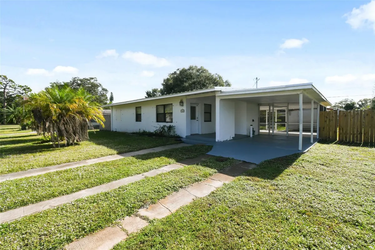 Photo 3 at 140 SE Serenata Court, Port St. Lucie