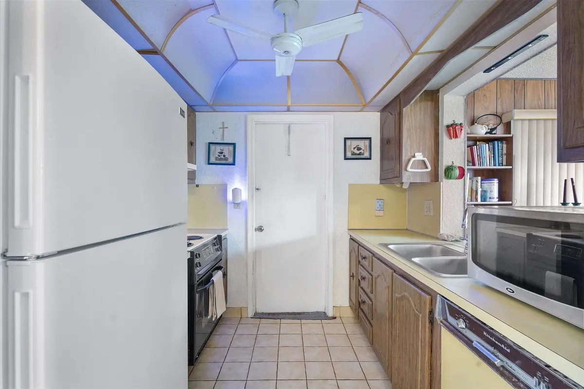 Photo 8 at 1540 NW 85th Avenue, Plantation