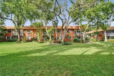 119 NE 19th Court 215 G, Wilton Manors – sold