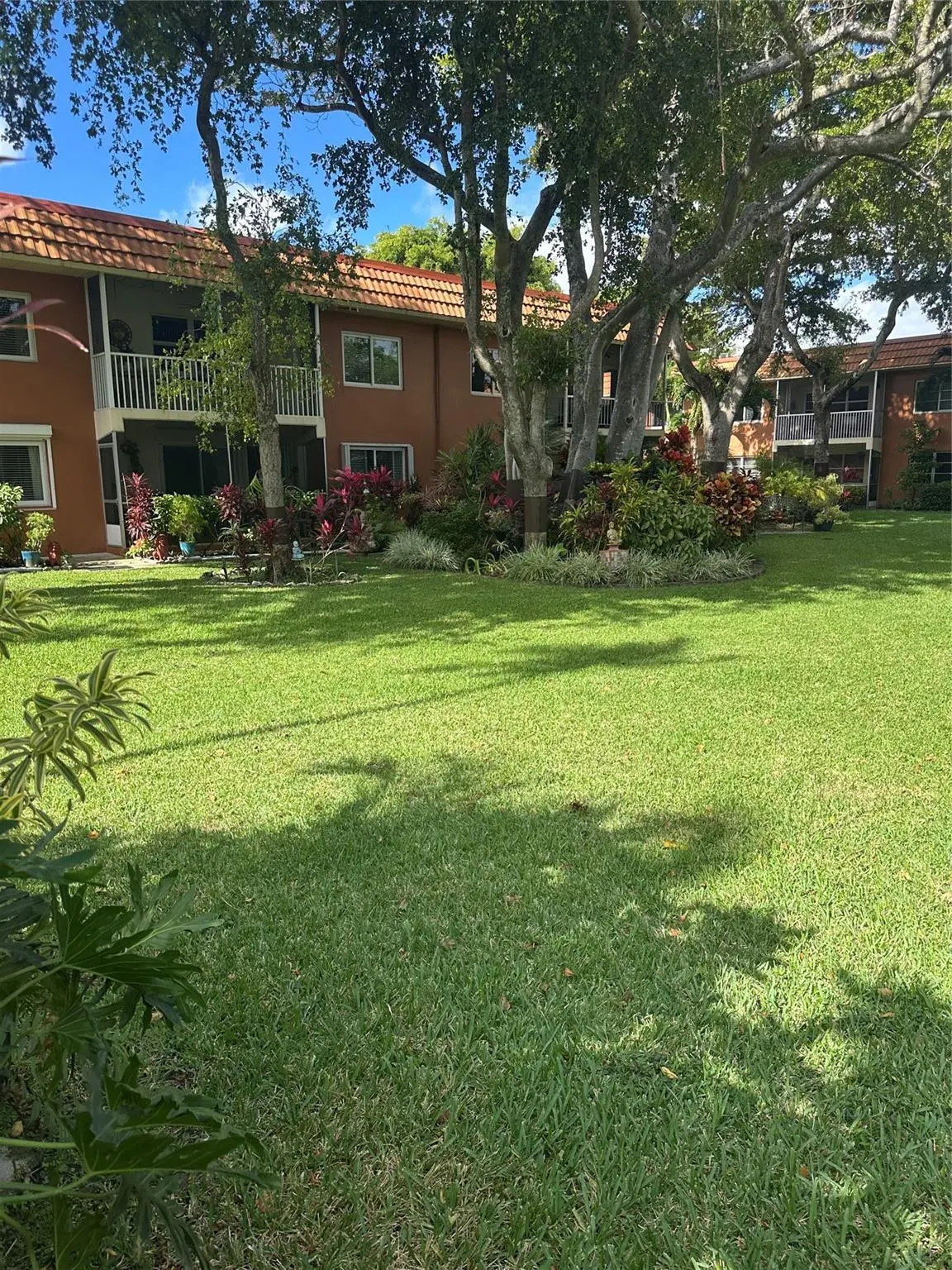 COURTYARD at 119 NE 19th Court 215 G, Wilton Manors