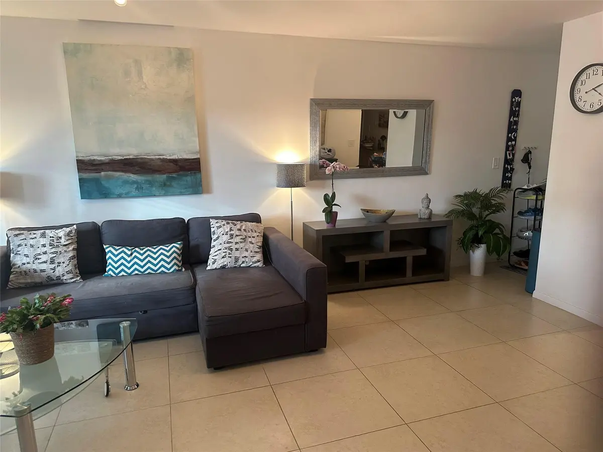 LIVINGROOM at 119 NE 19th Court 215 G, Wilton Manors