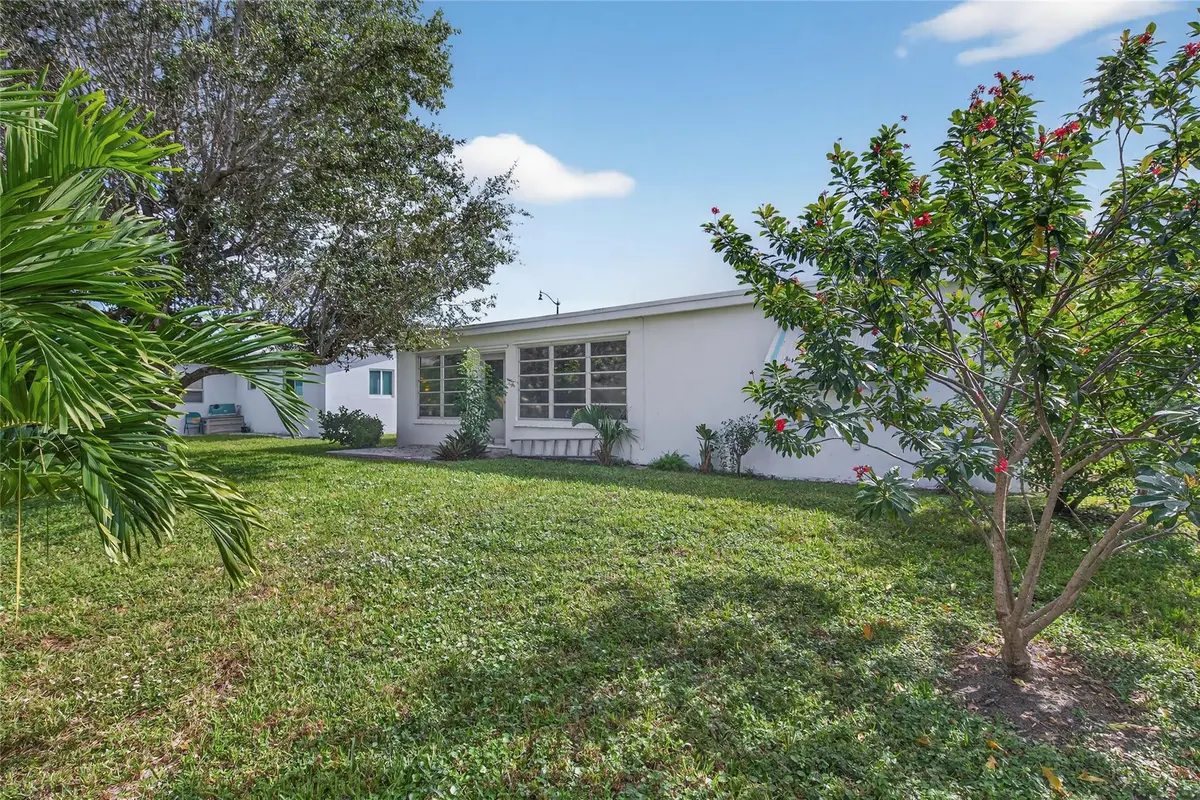 Photo 5 at 2711 NW 4th Avenue, Pompano Beach