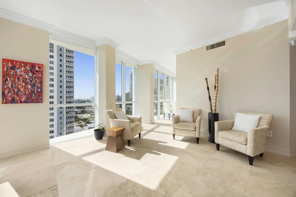Sitting Area at 111 SE 8th Avenue Ph-1701, Fort Lauderdale