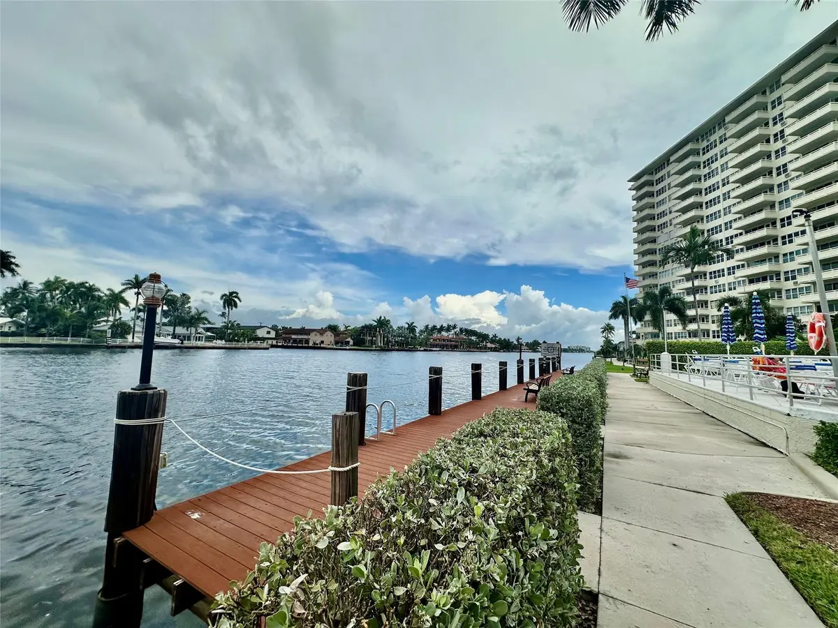 Water taxi drop off at 3200 NE 36th Street 1412A, Fort Lauderdale