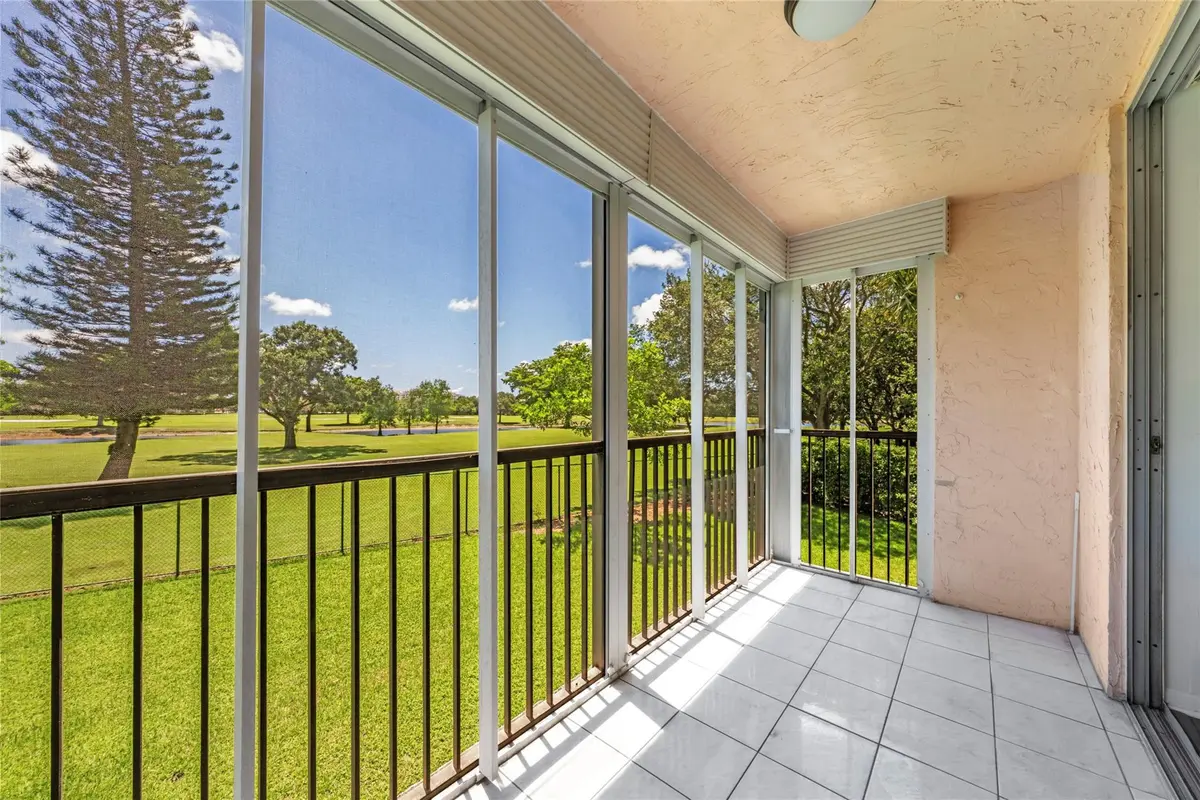 Photo 3 at 3150 W Rolling Hills Circle 210, Davie