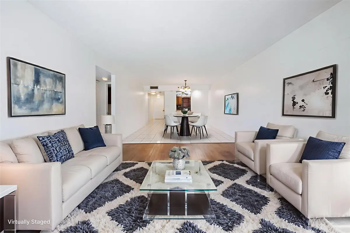 Photo 2 at 3150 W Rolling Hills Circle 210, Davie