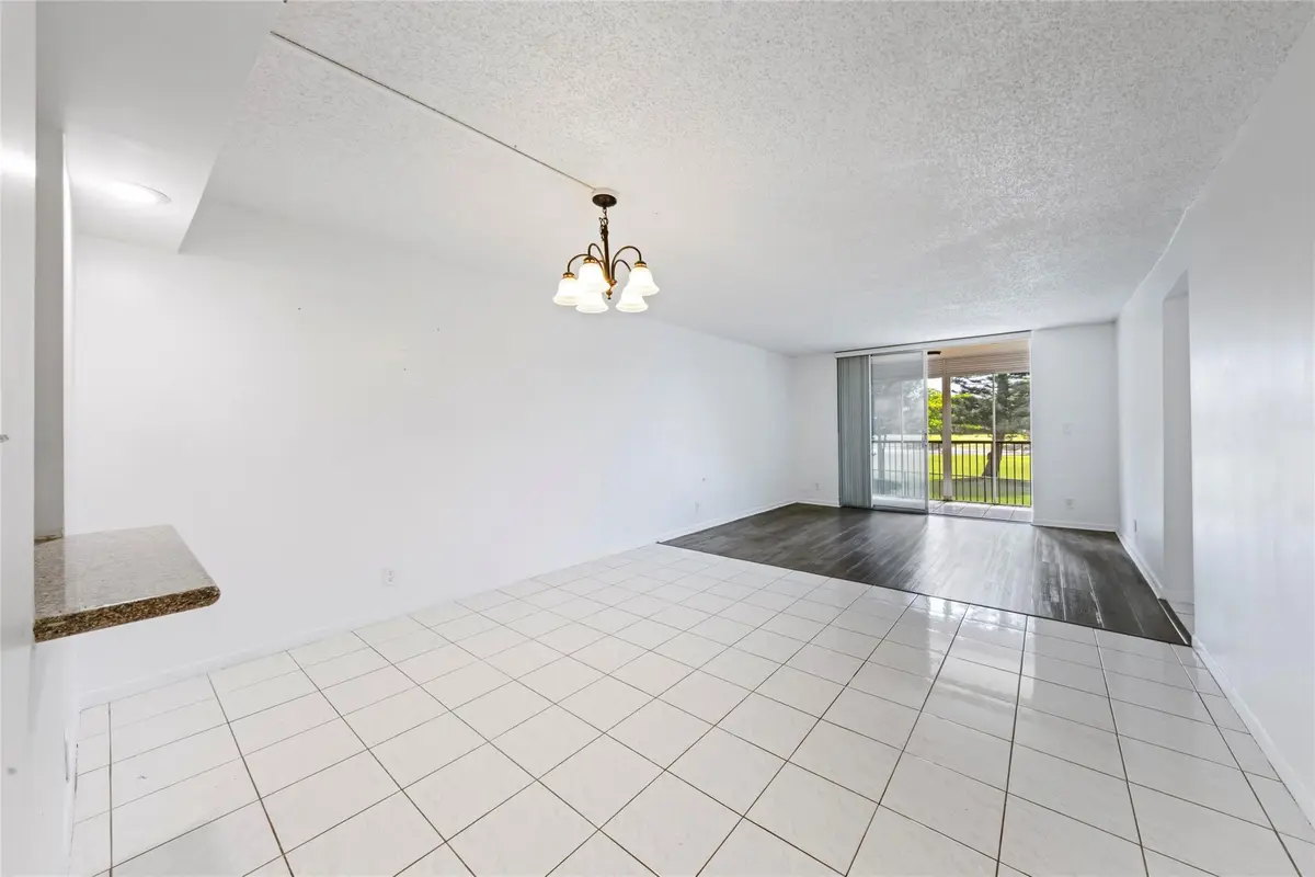 Photo 8 at 3150 W Rolling Hills Circle 210, Davie