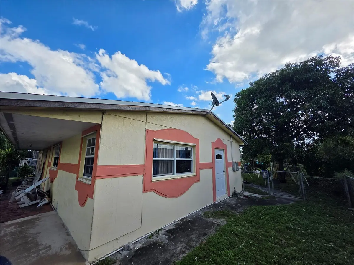 Photo 5 at 1260 NW 178th Terrace, Miami Gardens