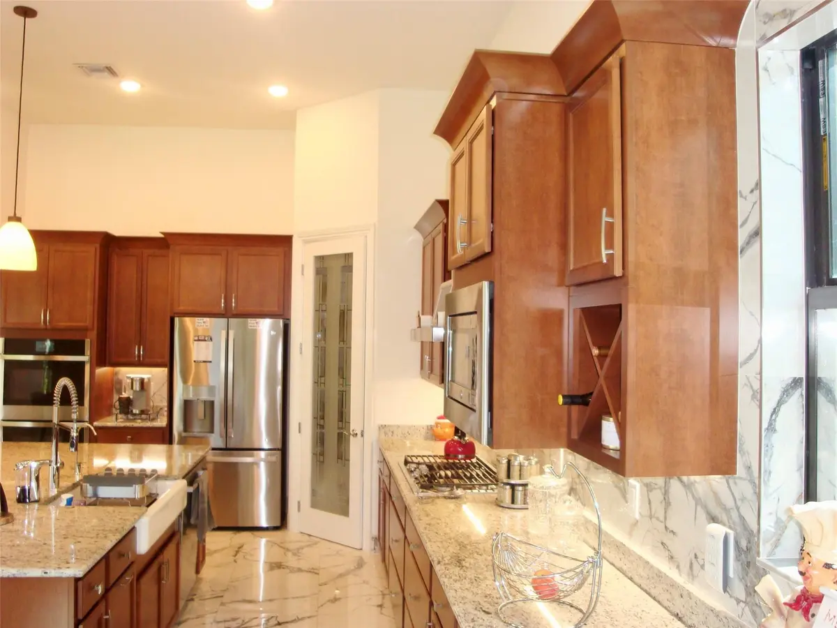 Photo 4 at 9265 Porto Way, Parkland