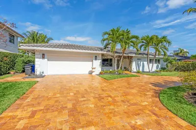 1941 Coral Reef Drive, Lauderdale-By-The-Sea – sold