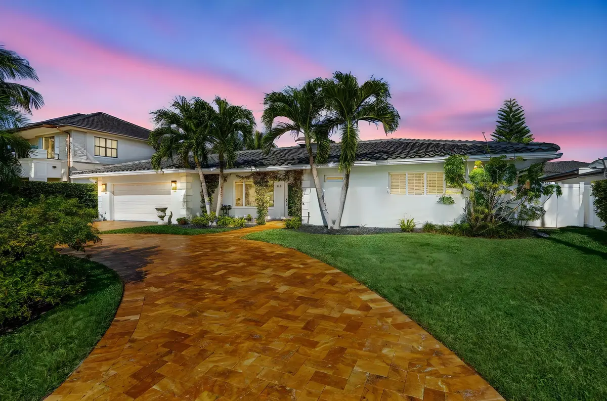 Photo 4 at 1941 Coral Reef Drive, Lauderdale-By-The-Sea