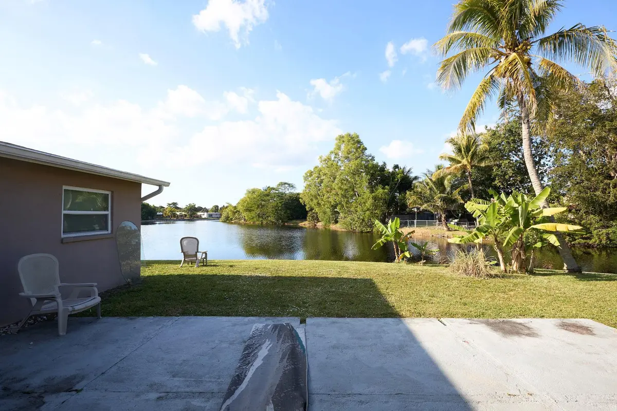 Photo 4 at 6597 Salem Street, North Lauderdale
