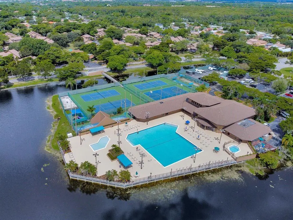 Photo 4 at 2251 NW 34th Terrace, Coconut Creek