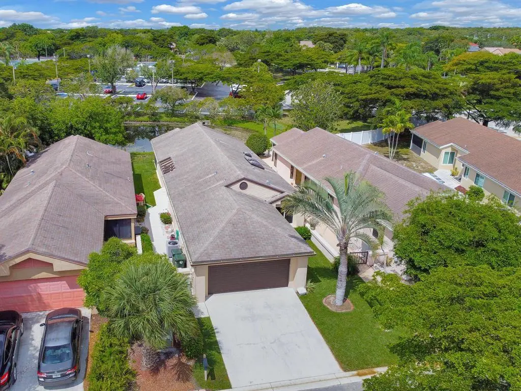 Photo 5 at 2251 NW 34th Terrace, Coconut Creek
