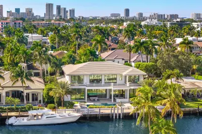 100 Royal Palm Drive, Fort Lauderdale – sold