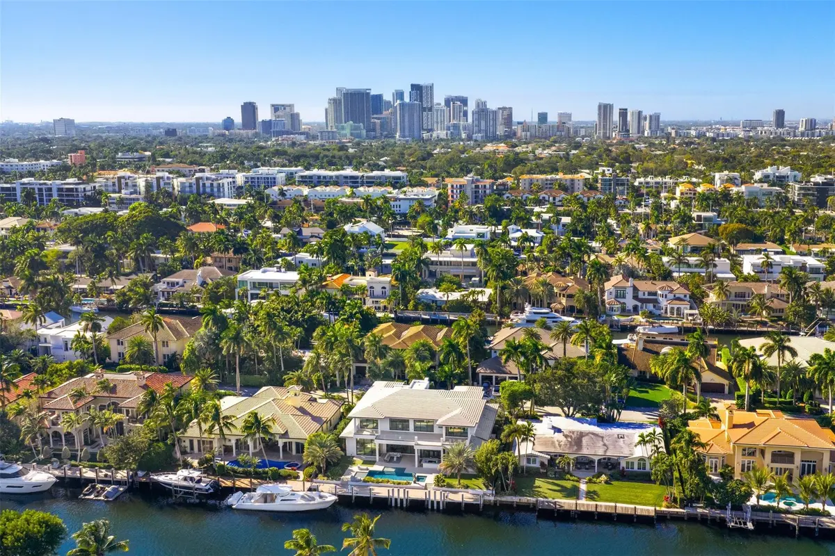 Photo 8 at 100 Royal Palm Drive, Fort Lauderdale