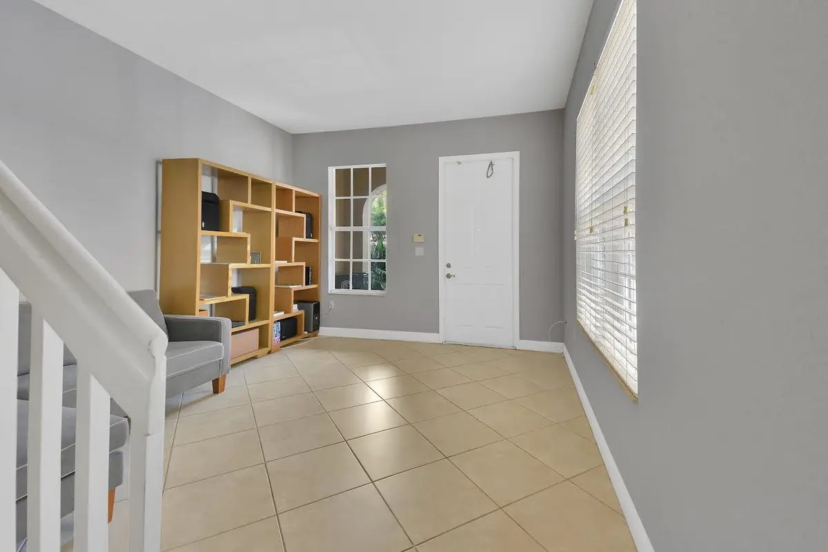 Photo 4 at 6927 Julia Gardens Drive, Coconut Creek