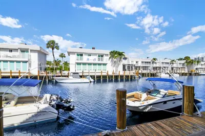 1035 Boca Cove Lane, Highland Beach – Townhouse for rent