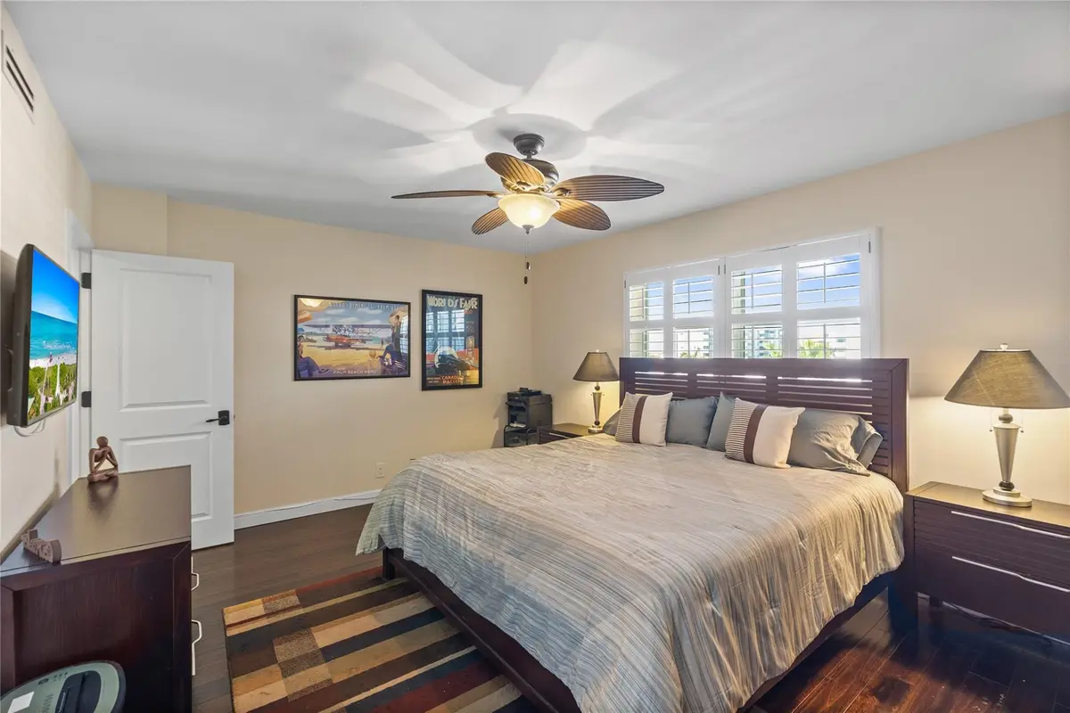 Photo 5 at 3050 NE 47th Court 606, Fort Lauderdale