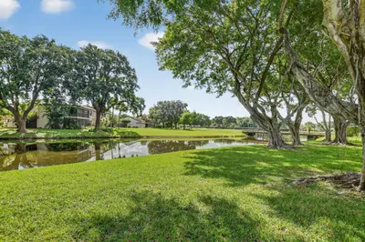 8310 Casa Del Lago 1a, Boca Raton – sold