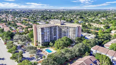 10777 W Sample Road 711, Coral Springs – Condominium for sale