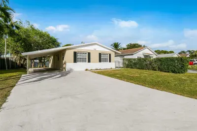 1227 Cherokee Street, Jupiter – Single Family Residence for sale