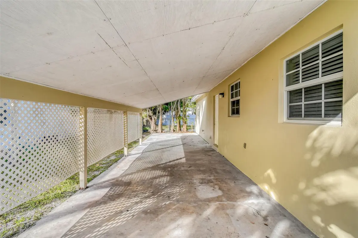 Photo 3 at 1227 Cherokee Street, Jupiter