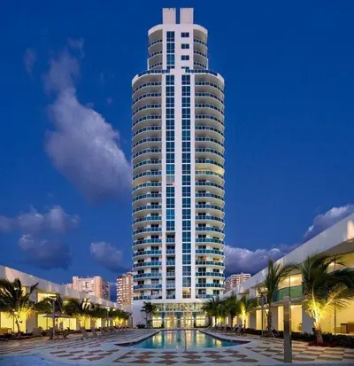 1945 S Ocean Drive 910, Hallandale Beach – Condominium for sale