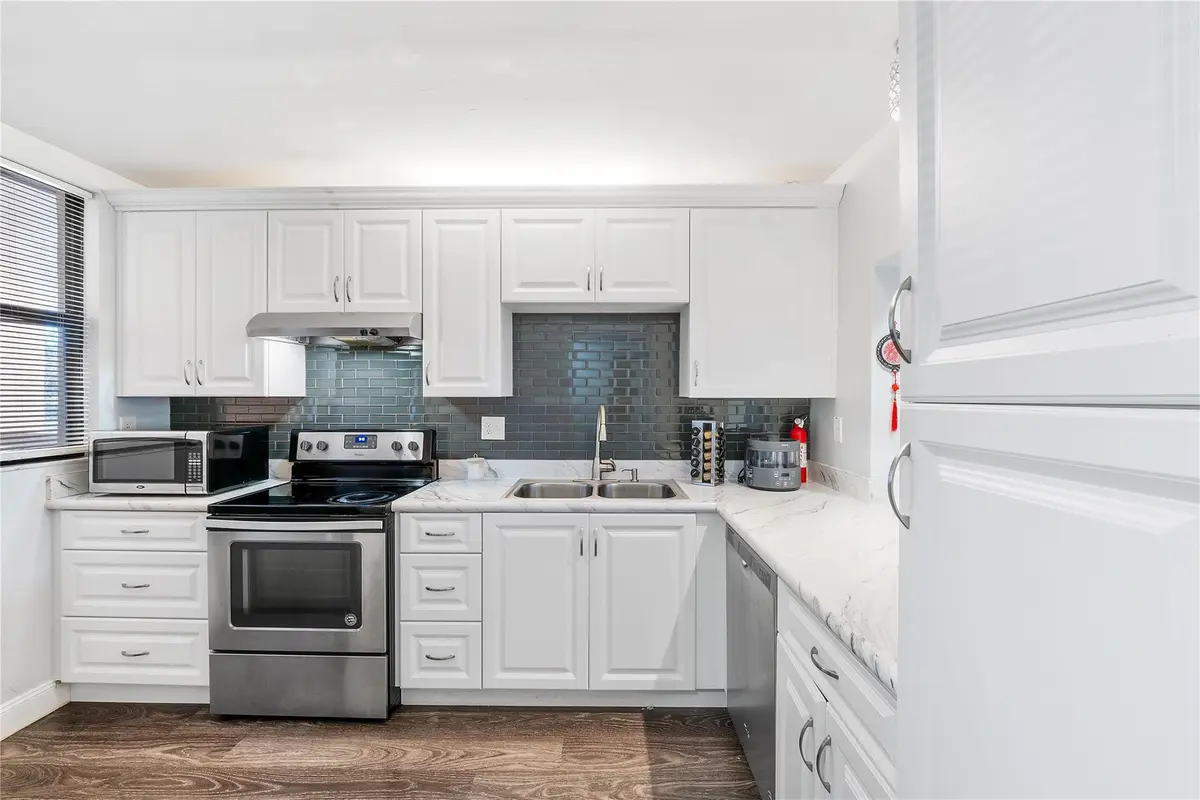 Photo 3 at 8437 Forest Hills Drive 203, Coral Springs