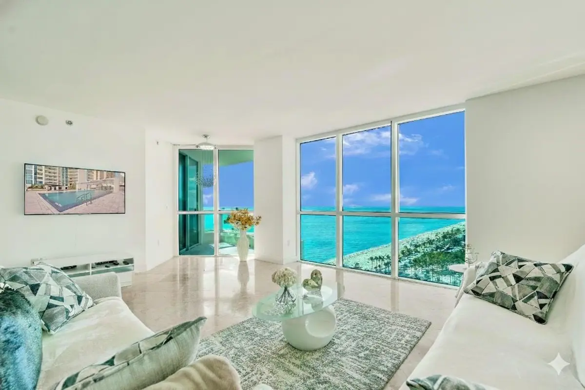 Virtually Enhanced at 101 S Fort Lauderdale Beach Boulevard 2207, Fort Lauderdale