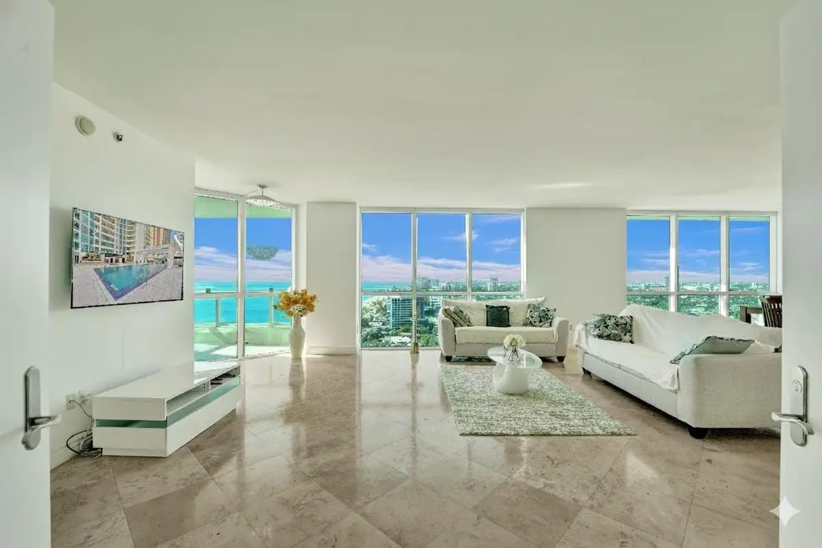 Virtually Enhanced at 101 S Fort Lauderdale Beach Boulevard 2207, Fort Lauderdale