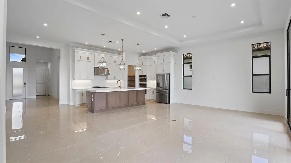 Photo 7 at 13924 Vivant Drive, Palm Beach Gardens