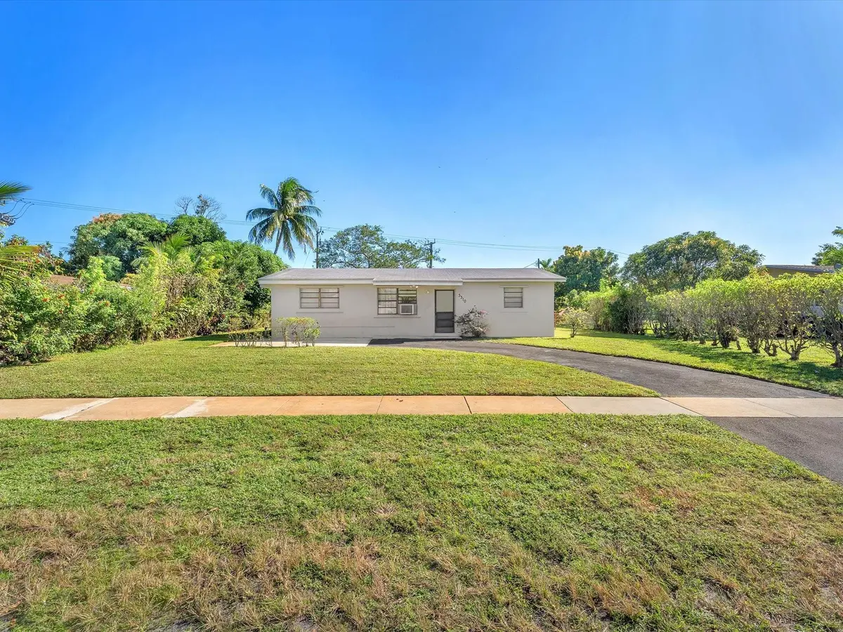 Photo 2 at 3310 NW 43rd Avenue, Lauderdale Lakes