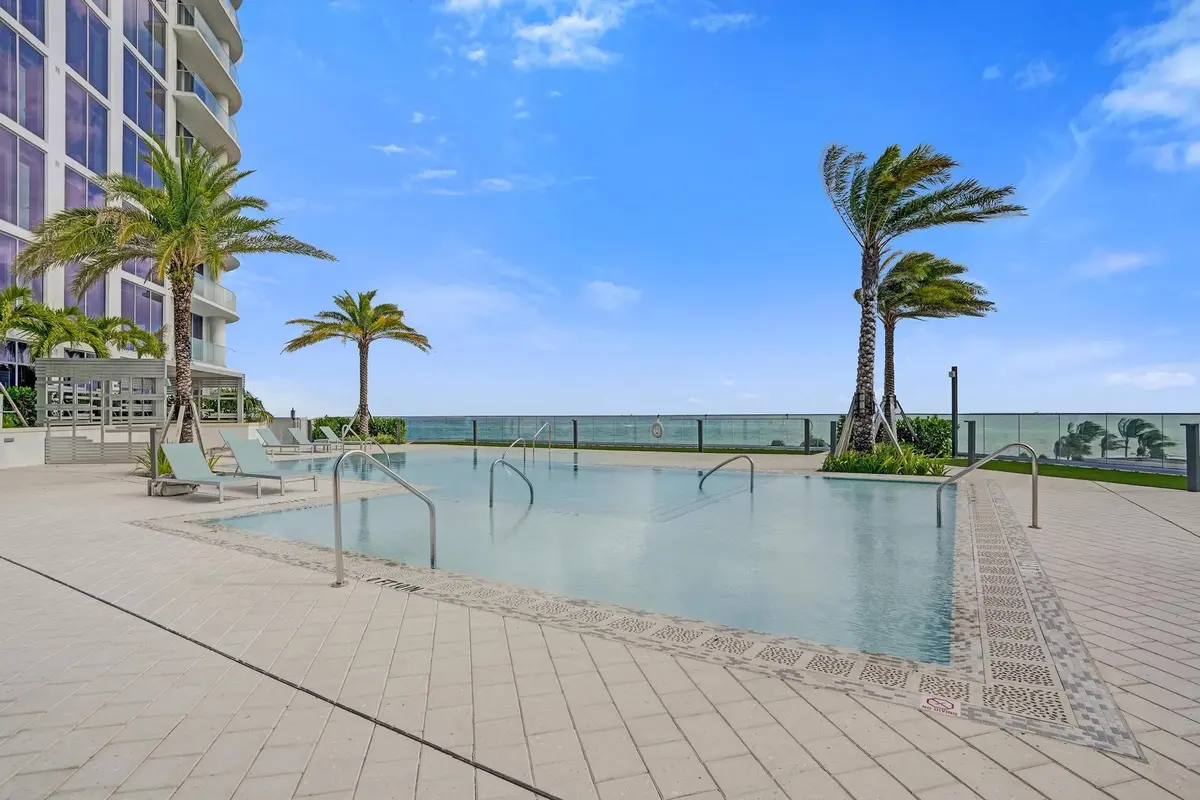 Photo 2 at 153 N Seabreeze Boulevard 504-s, Fort Lauderdale