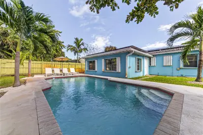 1625 NW 2nd Avenue, Fort Lauderdale – sold