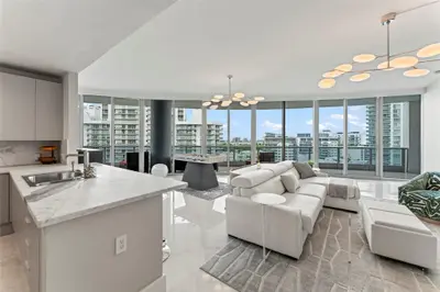 5959 Collins Avenue 1201, Miami Beach – sold