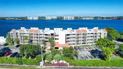 115 Lake Emerald Drive 403, Oakland Park – Condominium for sale